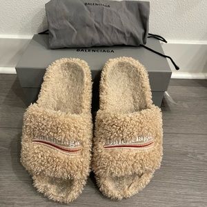 Balenciaga furry logo slippers